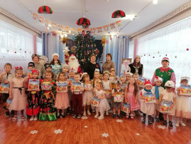 Новогодние чудеса Новогодние чудеса.
